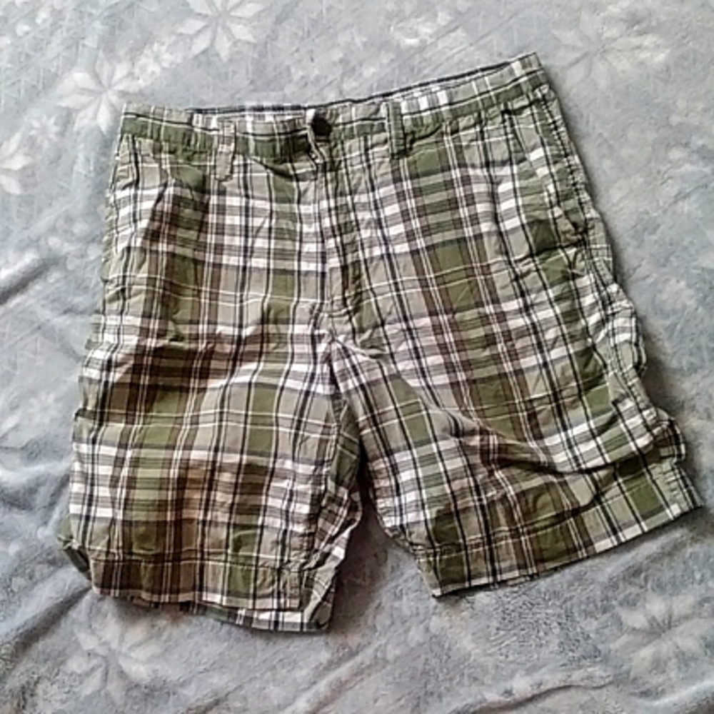 Mens SONOMA size 36 Shorts